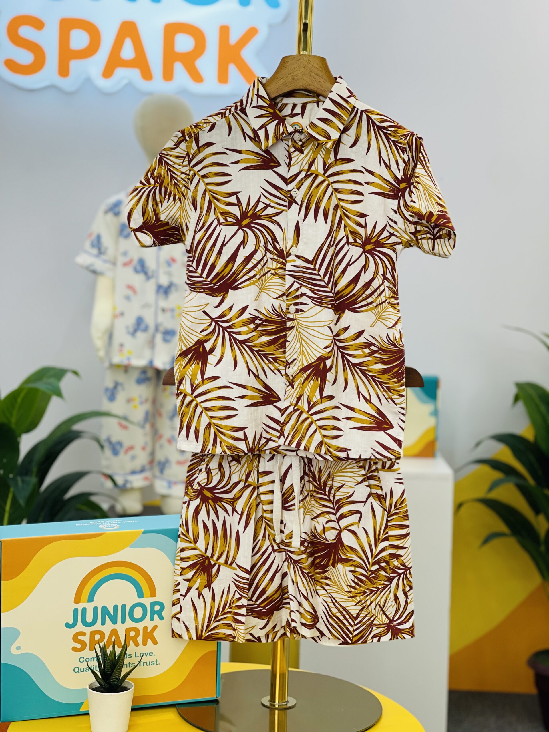 IMG_2790 3 Golden Palm Summer Set - Image 1